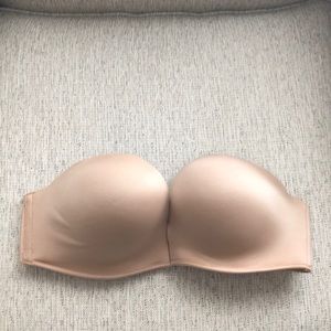 Victoria’s Secret bombshell bra